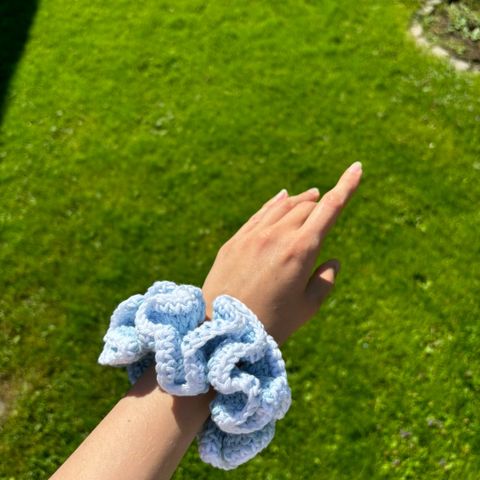 Heklet XL scrunchie