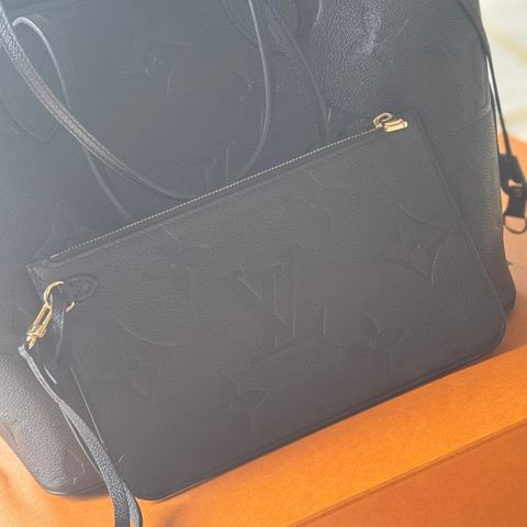 Svart LV NEVERFULL MM