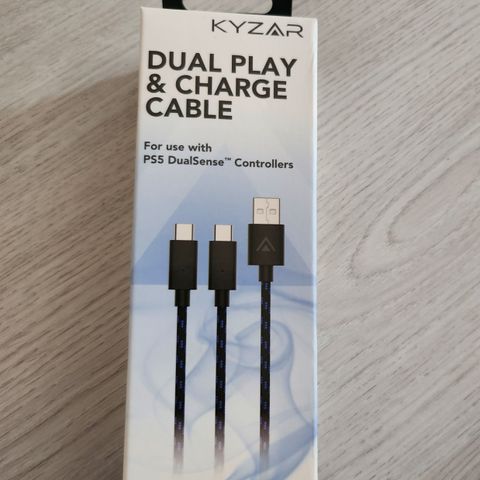 Helt ny Kyzar DUAL PLAY & CHARGE CABLE