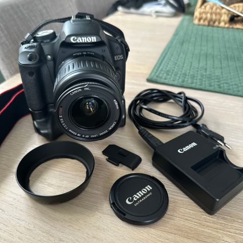 Canon 500D med 18-55mm og BG-E5 batterigrep