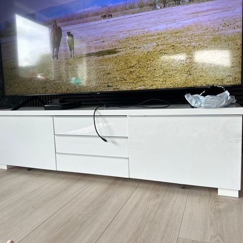 Tv benk