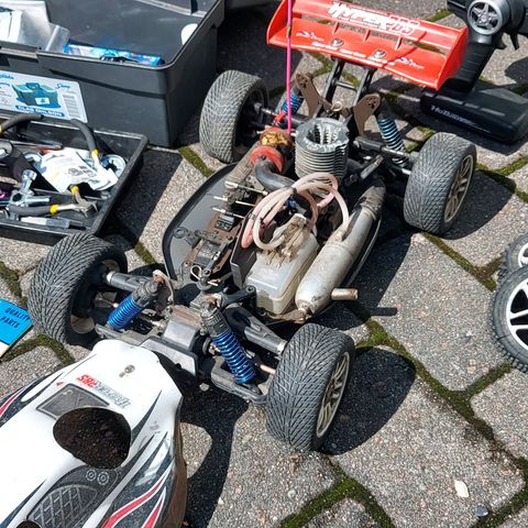 RC biler selges, 1 stk Nitro og 1 stk elektrisk