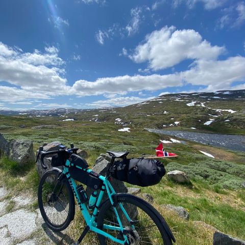 Bianchi grusracer str.59 med fullt bikepacking-utstyr til leie