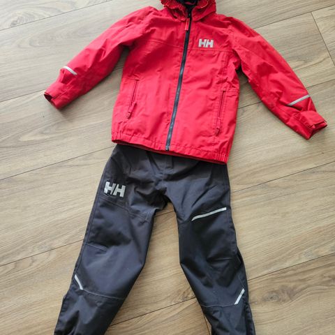 Skalljakke og bukse fra Helly Hansen