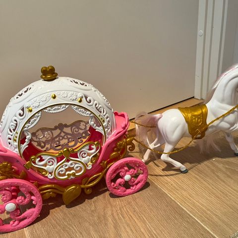 Prinsessevogn til Barbiedukker