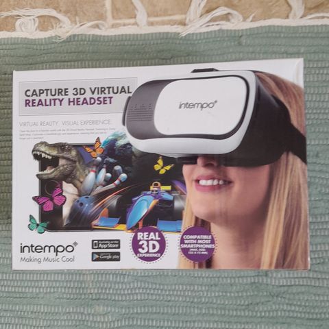 Intempo Capture 3D VR Headset for Smartphone.