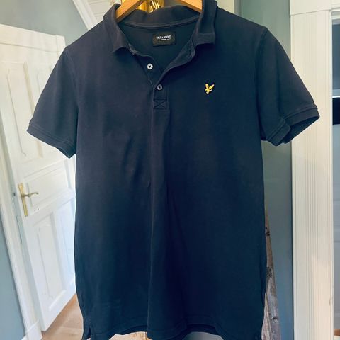 Lyle & Scott Junior pique, blå. Str. 12-14 år