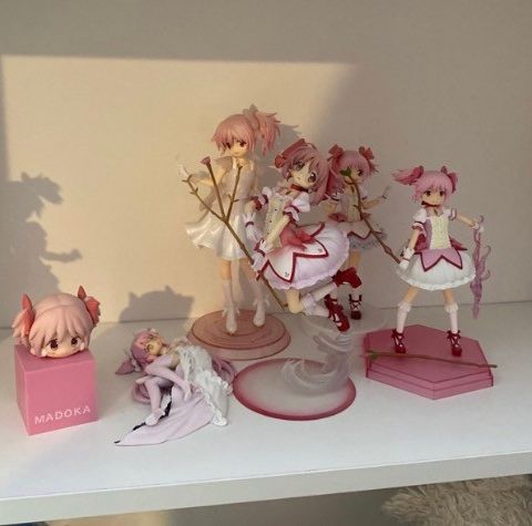 madoka figurer (se andre bildet)