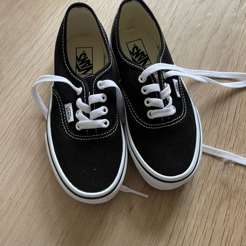 Vans Authentic joggesko - black true white