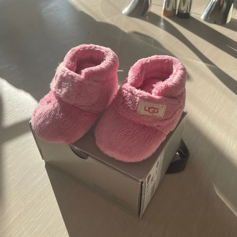 Baby UGG 0-6 mnd