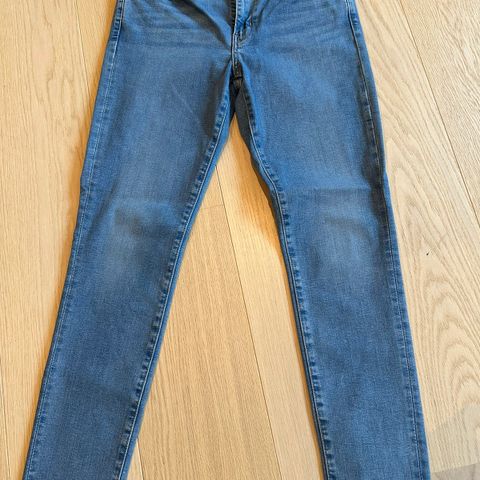 Levis 711 Skinny