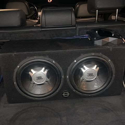 Jbl 2x12 sub med forsterker