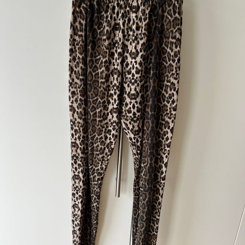 Leopardmønstret tights