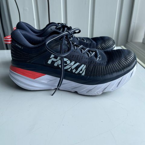 Hoka BONDI 7