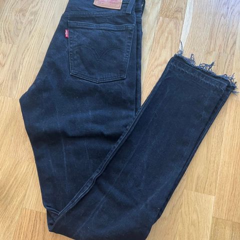 Levi’s 501 skinny black 26/32