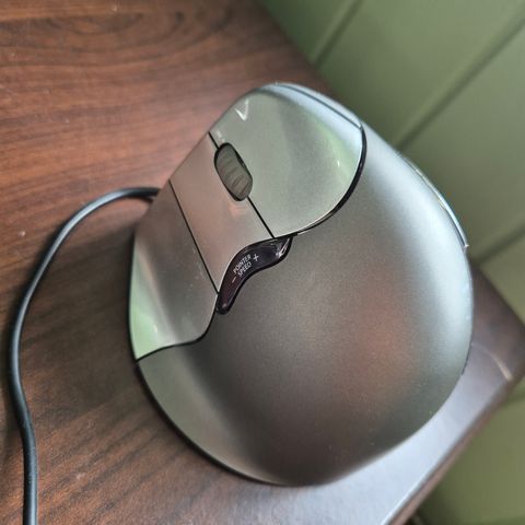 Evoluent verticalmouse 4 left