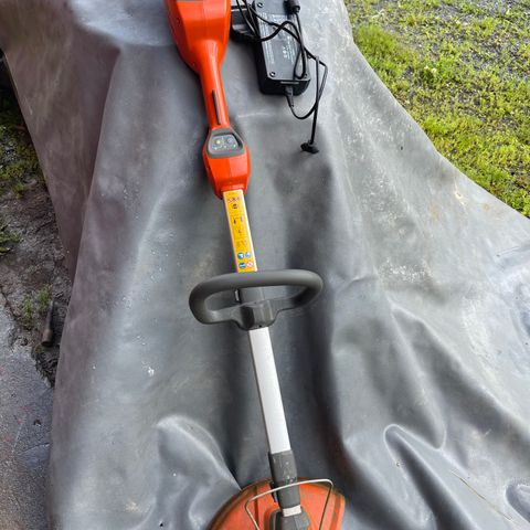 Husqvarna gresstrimmer batteri