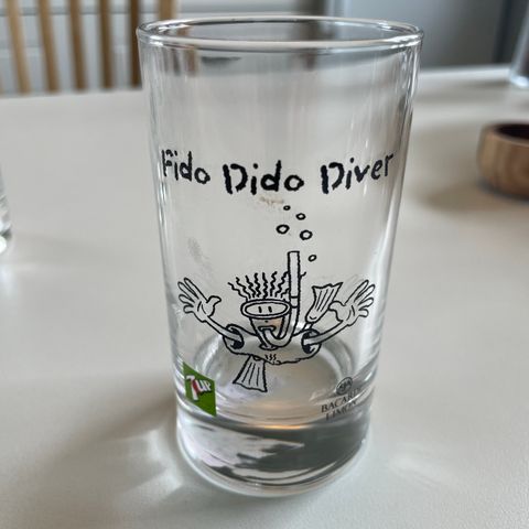 7 Up / BACARDI LIMON rom glass. Fido Dido Diver glass