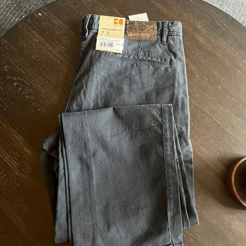 NY Boss Orange chinos W36/L32