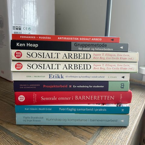 Pensumbøker: Sosialt arbeid