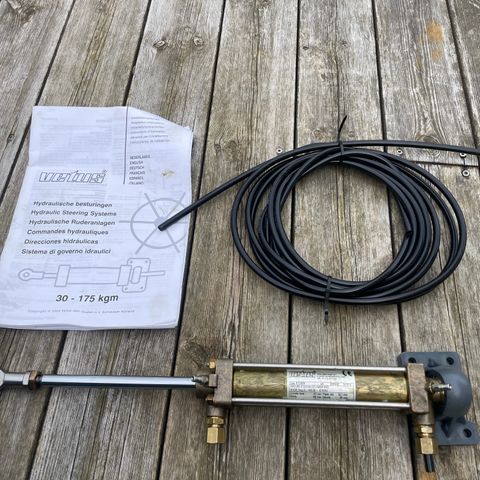 Hydraulisk styre sylinder