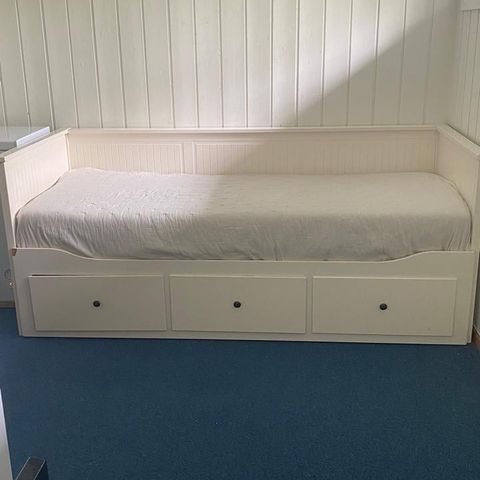 Hemnes seng from Ikea