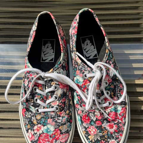 Vans, off the wall, floral