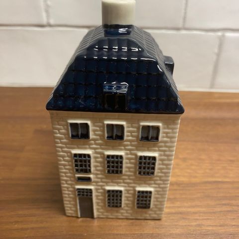 Delft-blue hus / KLM House nr. 55 selges