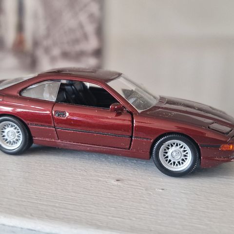 Bmw 850i 1:43