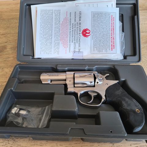 Ruger gp 100 Spesialpistol 357 magnum.