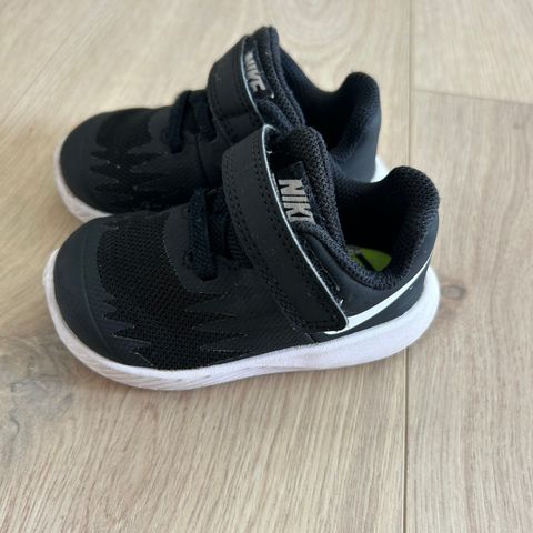 Nike joggesko str 19,5