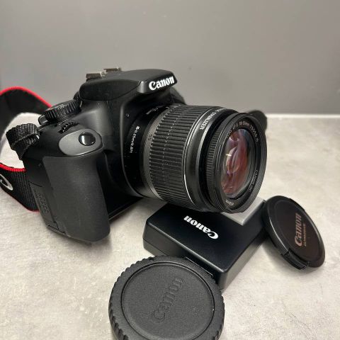 Canon EOS 1000D 10.1 MP Digital SLR Kamera + EF-S 18-55mm Zoom-objektiv