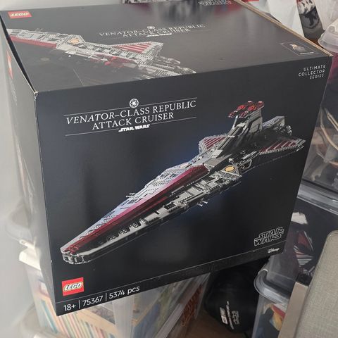 Uåpnet LEGO Star Wars Republic Attack Cruiser i Venator-klassen