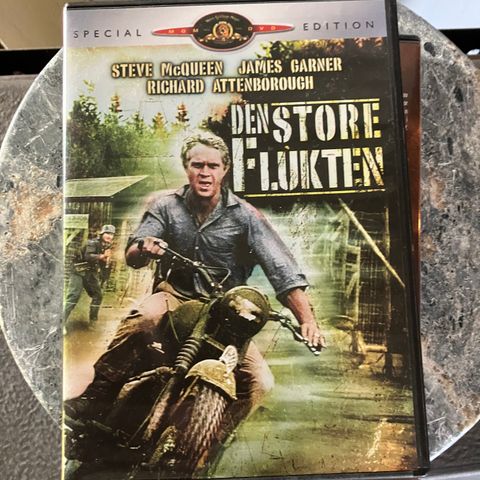 2 klassiske krigsfilmer på dvd