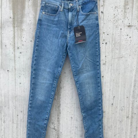 Levis jeans