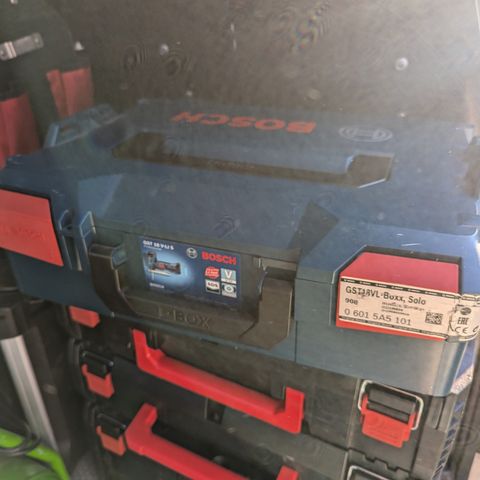 Bosch stikksag (uten batteri)