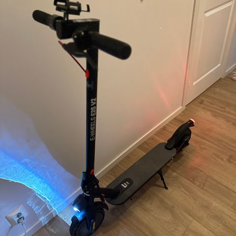 E-Wheels E2S V2 Long Range - Elektrisk Sparkesykkel