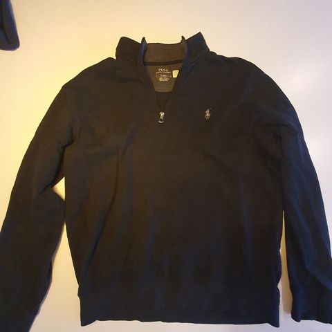 Ekstremt strøken polo half zip