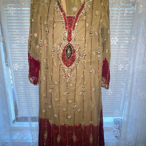 Heavy pakistansk kjole