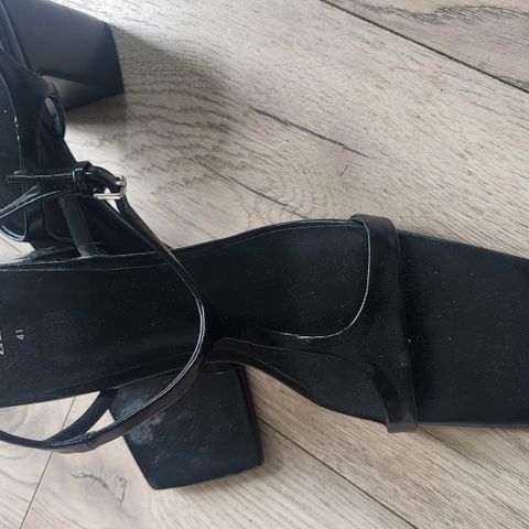 Zara skinn sandaler