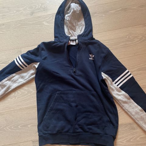 Adidas hettegenser str ca 170