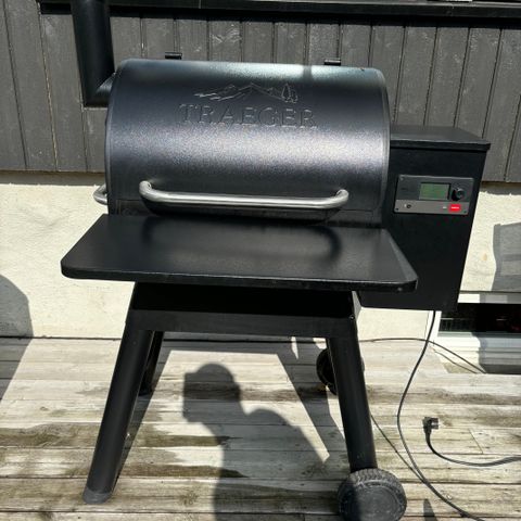 Traeger pro D2 575 selges