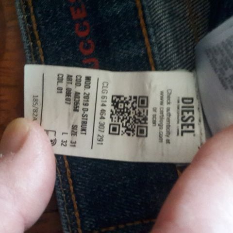 Diesel jeans 31/32 slim regular. Ubrukt.