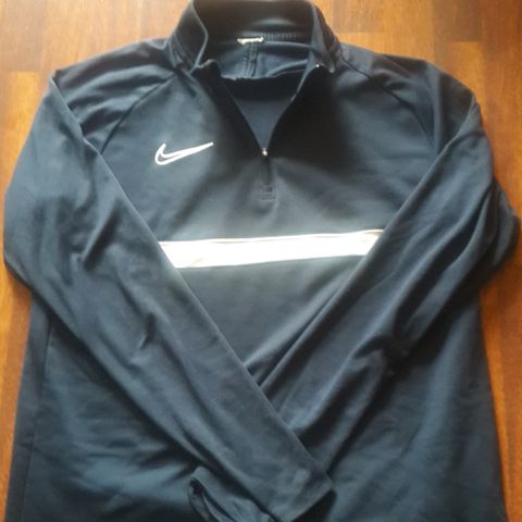 Nike dri-fit zip genser str M, som ny