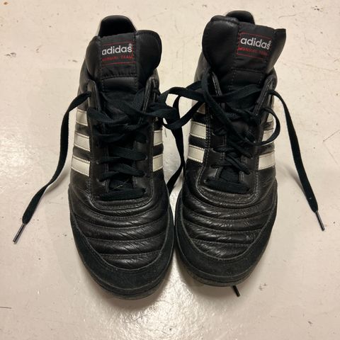 Adidas Mundial Team  fotballsko (str 42)