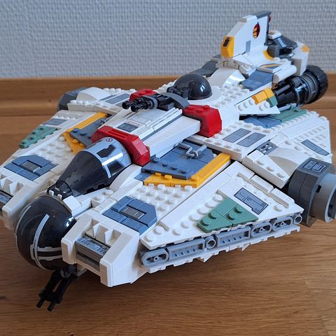 LEGO Star Wars 75357 Ghost & Phantom II MED eske