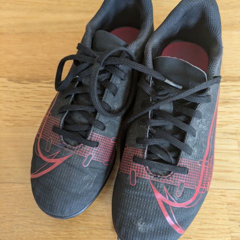 Brukte Nike fotballsko, str 32