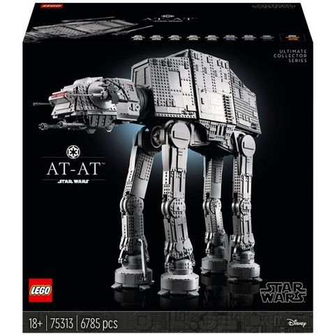 Lego Star Wars 75313 UCS AT-AT uåpnet