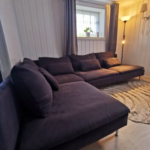 RESERVERTFin sofa med vaskbart trekk og puter!