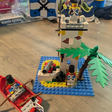 Lego Pirates Sabre Island 6265